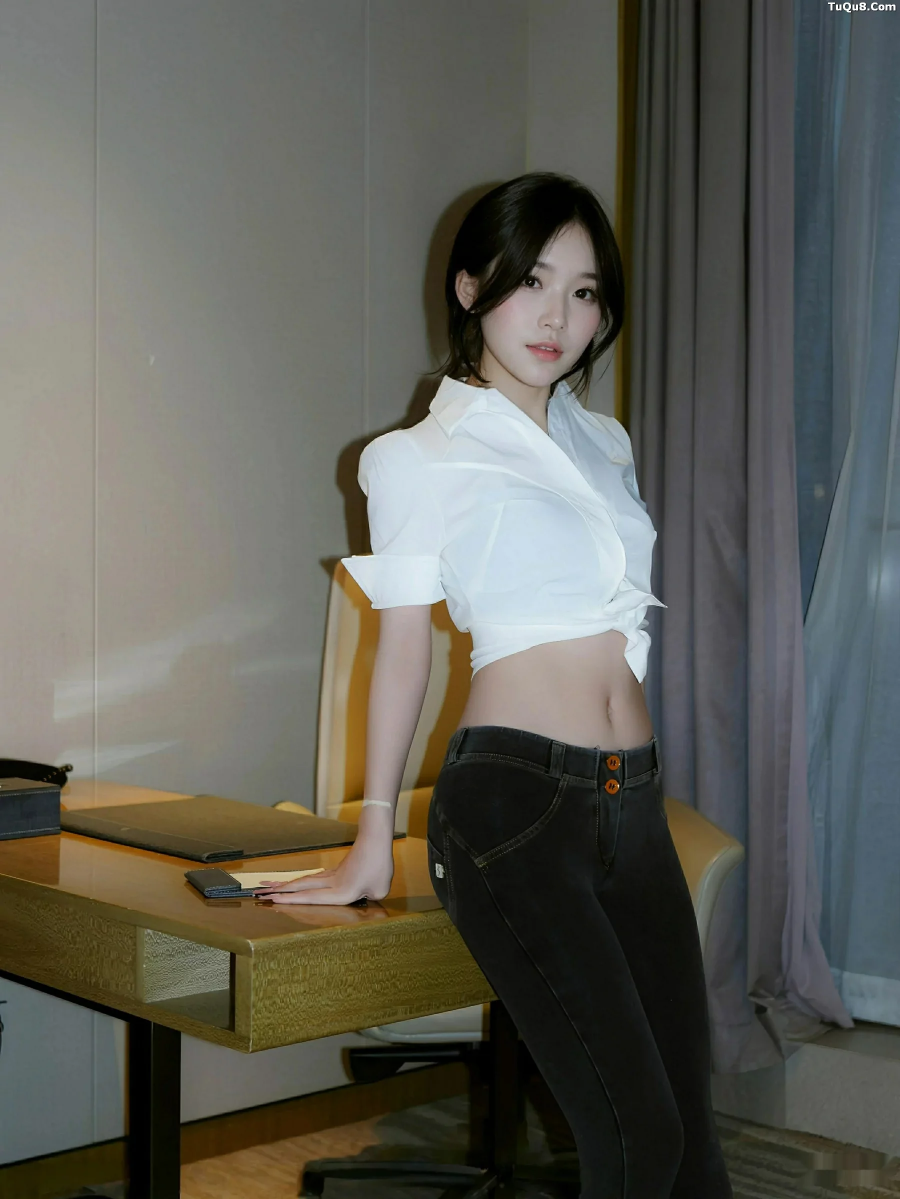 汁汁性感白T配牛仔长裤露蓝灰色内衣秀曼妙身姿绝美写真72P