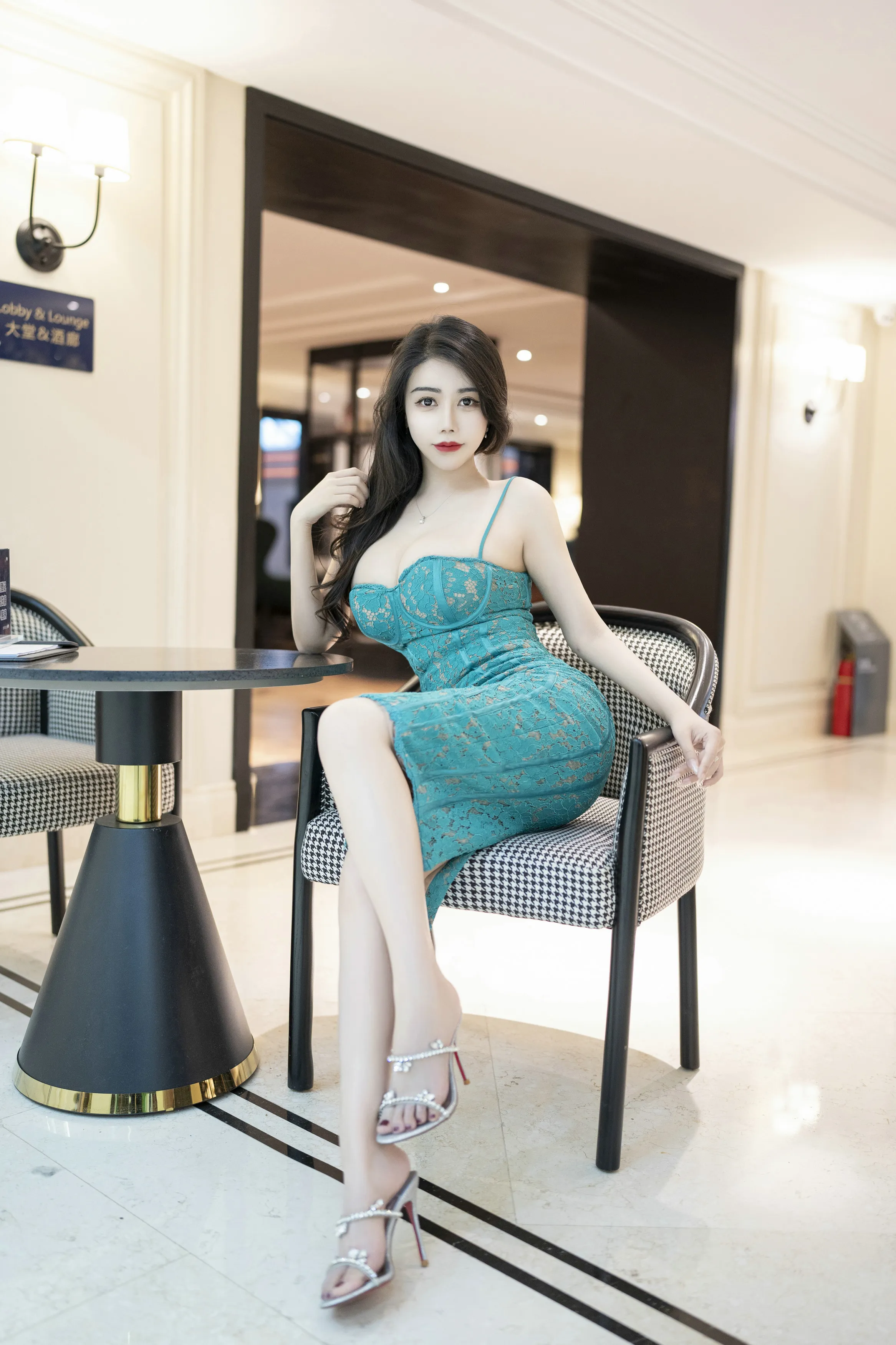 秀人付费 李若汐 诱人私拍福利 蓝色长裙87P 5