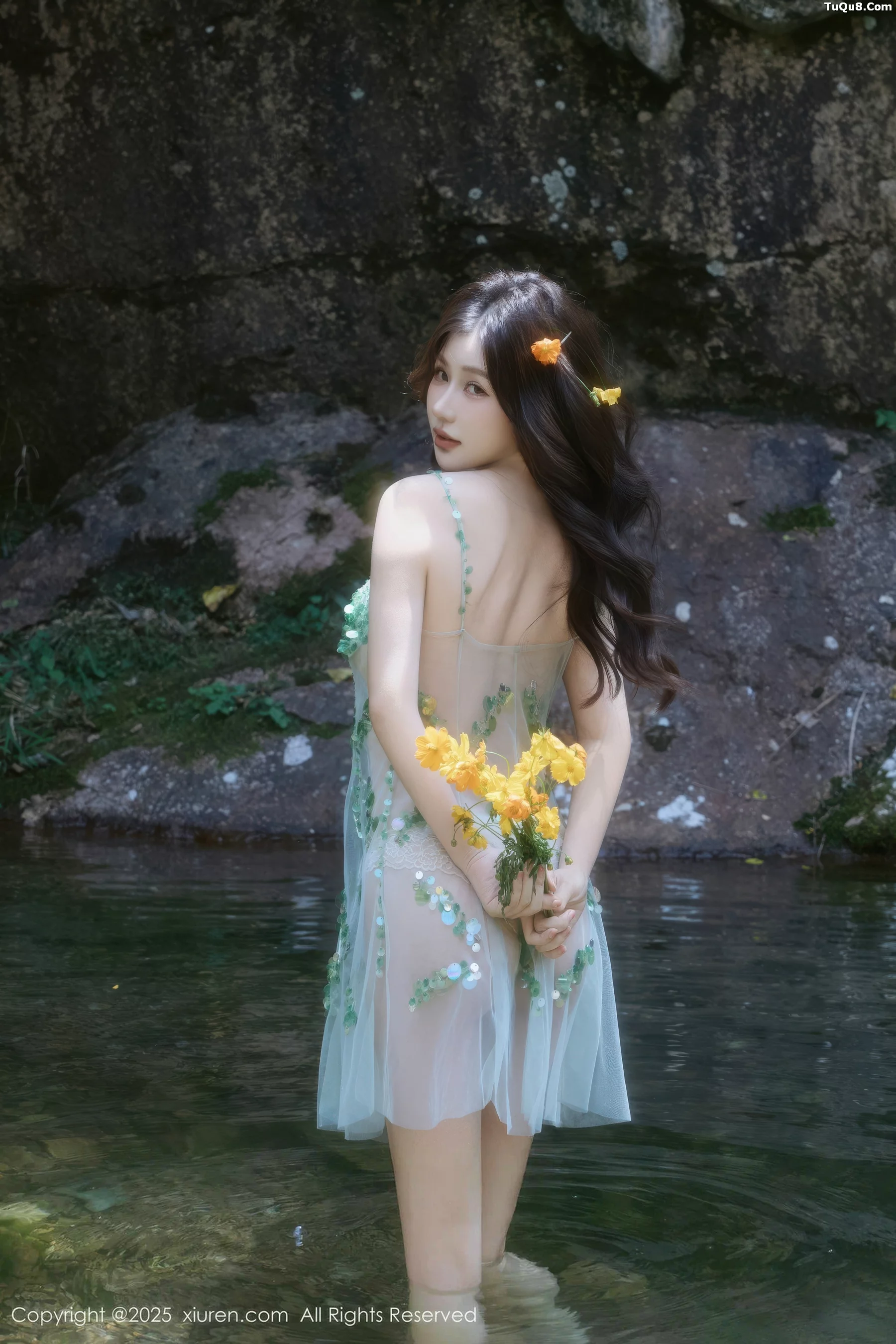 Yin Tiantian outdoor stream sexy sheer mesh sequin skirt wet body showing voluptuous figure hot gorgeous photos 58P 3