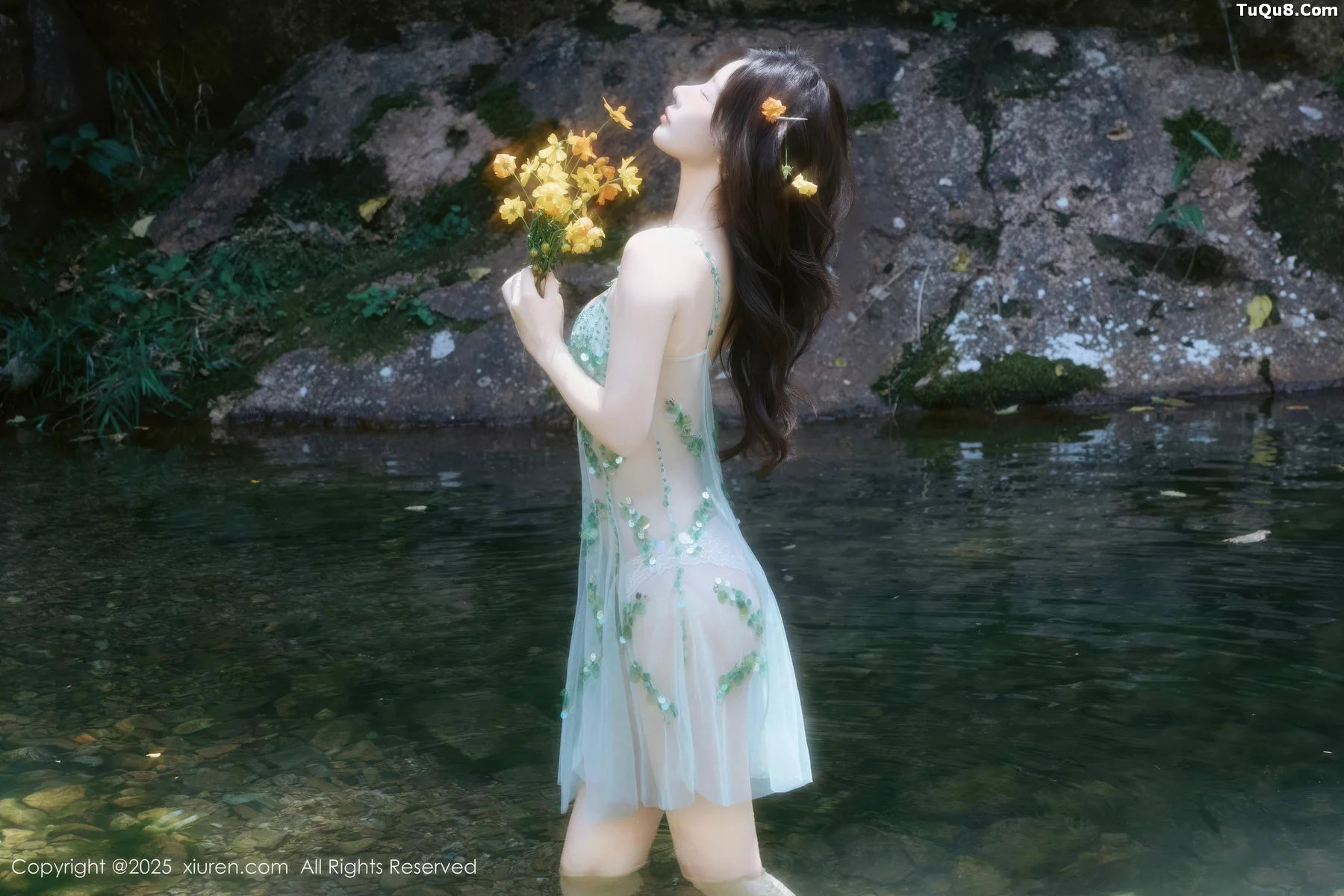 Yin Tiantian outdoor stream sexy sheer mesh sequin skirt wet body showing voluptuous figure hot gorgeous photos 58P 6