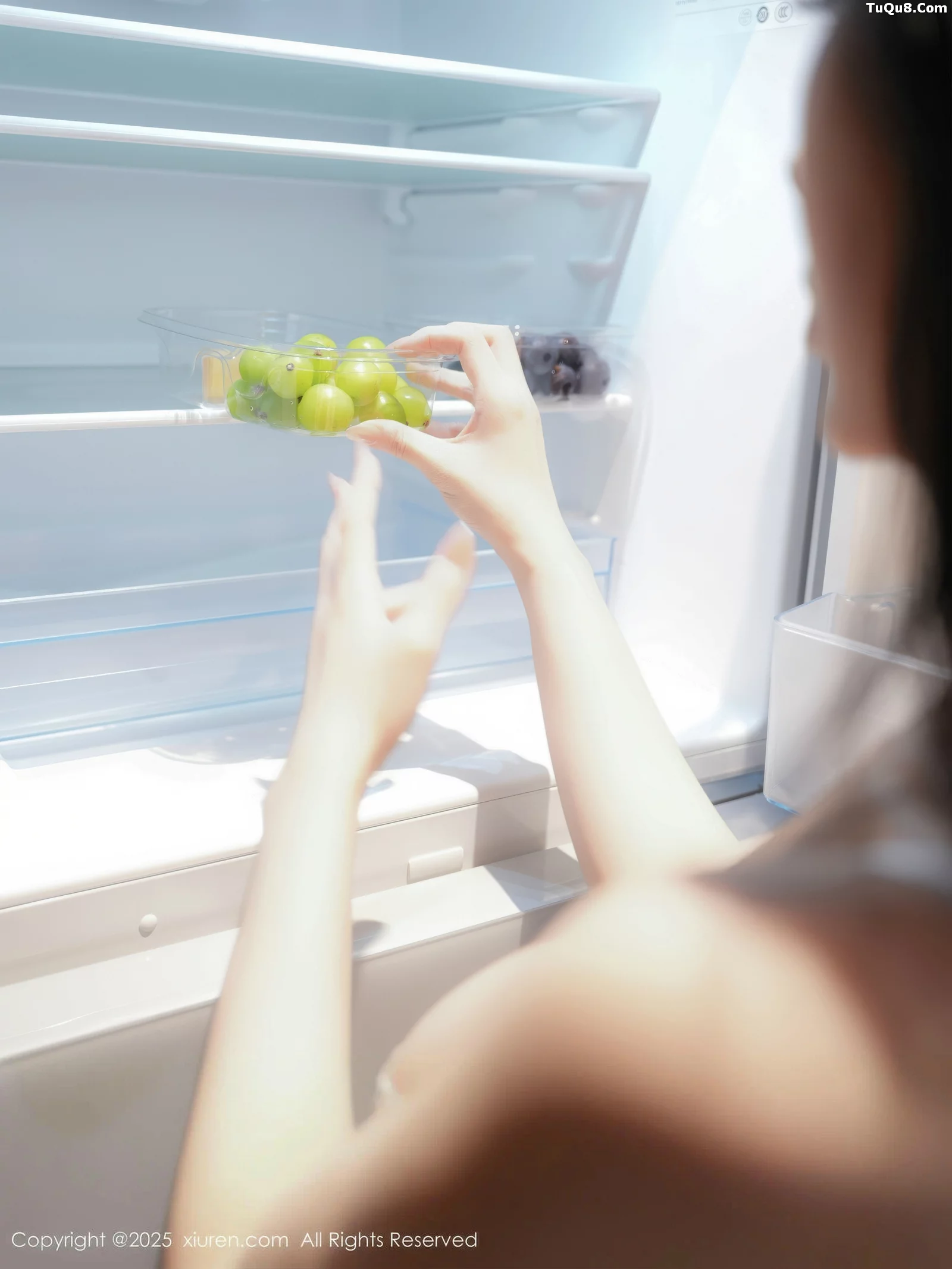 林嘉旎私房性感白色情趣内衣配白丝吊袜秀凹凸身材绝美写真70P 2