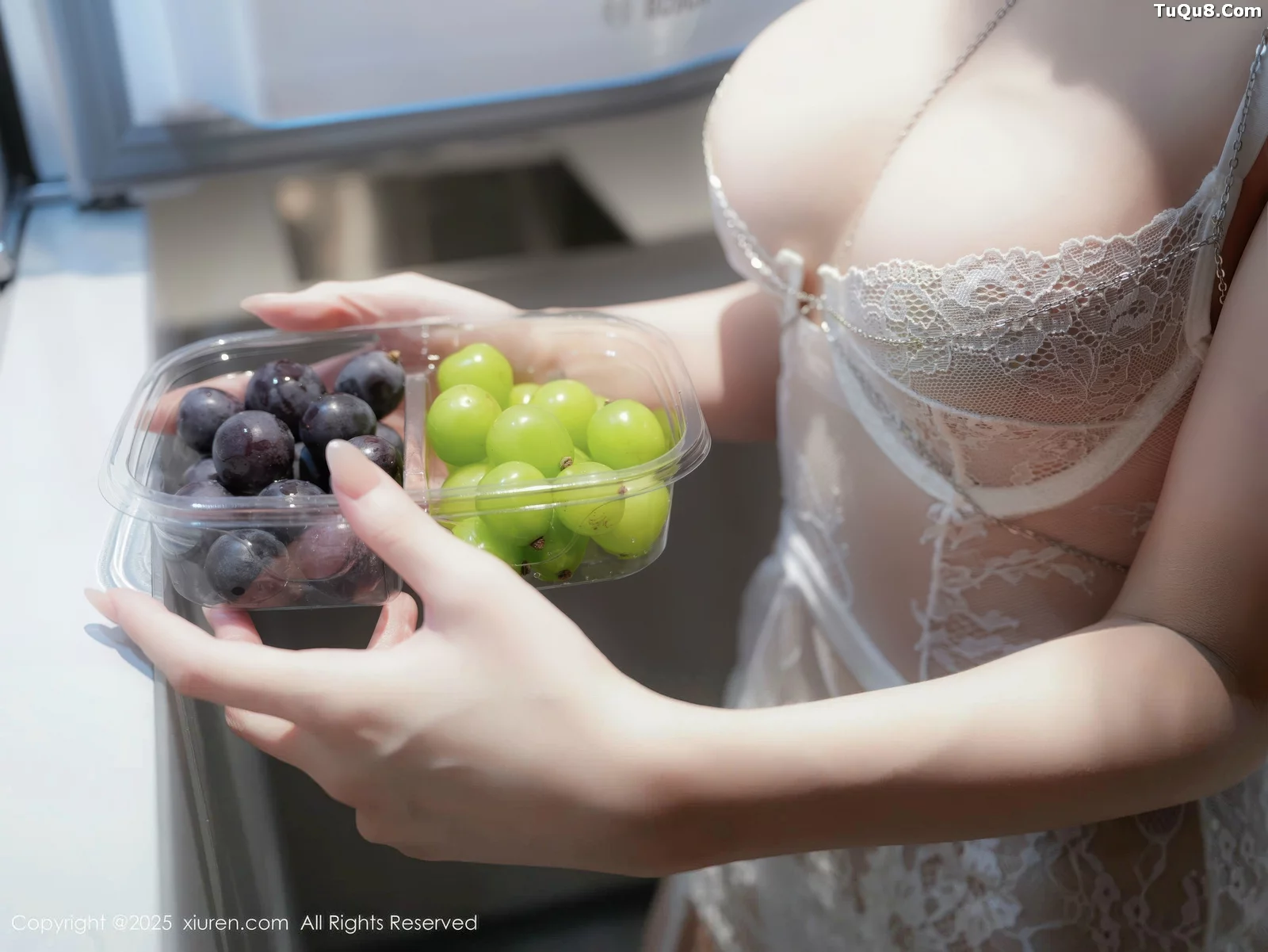 林嘉旎私房性感白色情趣内衣配白丝吊袜秀凹凸身材绝美写真70P 3