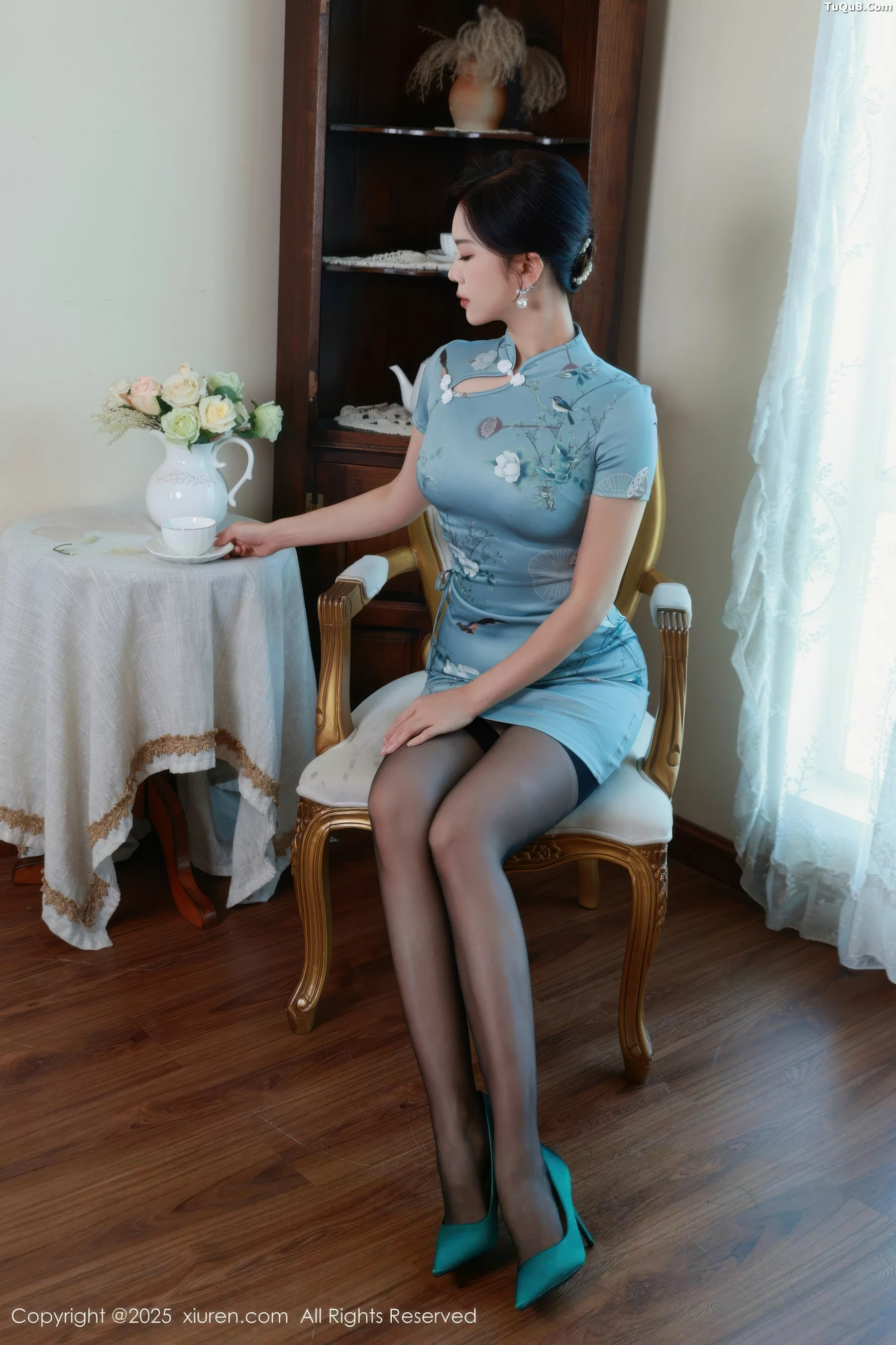 Roses I love you sexy cheongsam revealing black underwear paired with black stockings and garter socks showcasing stunning figure exquisite photoshoots 66P 6