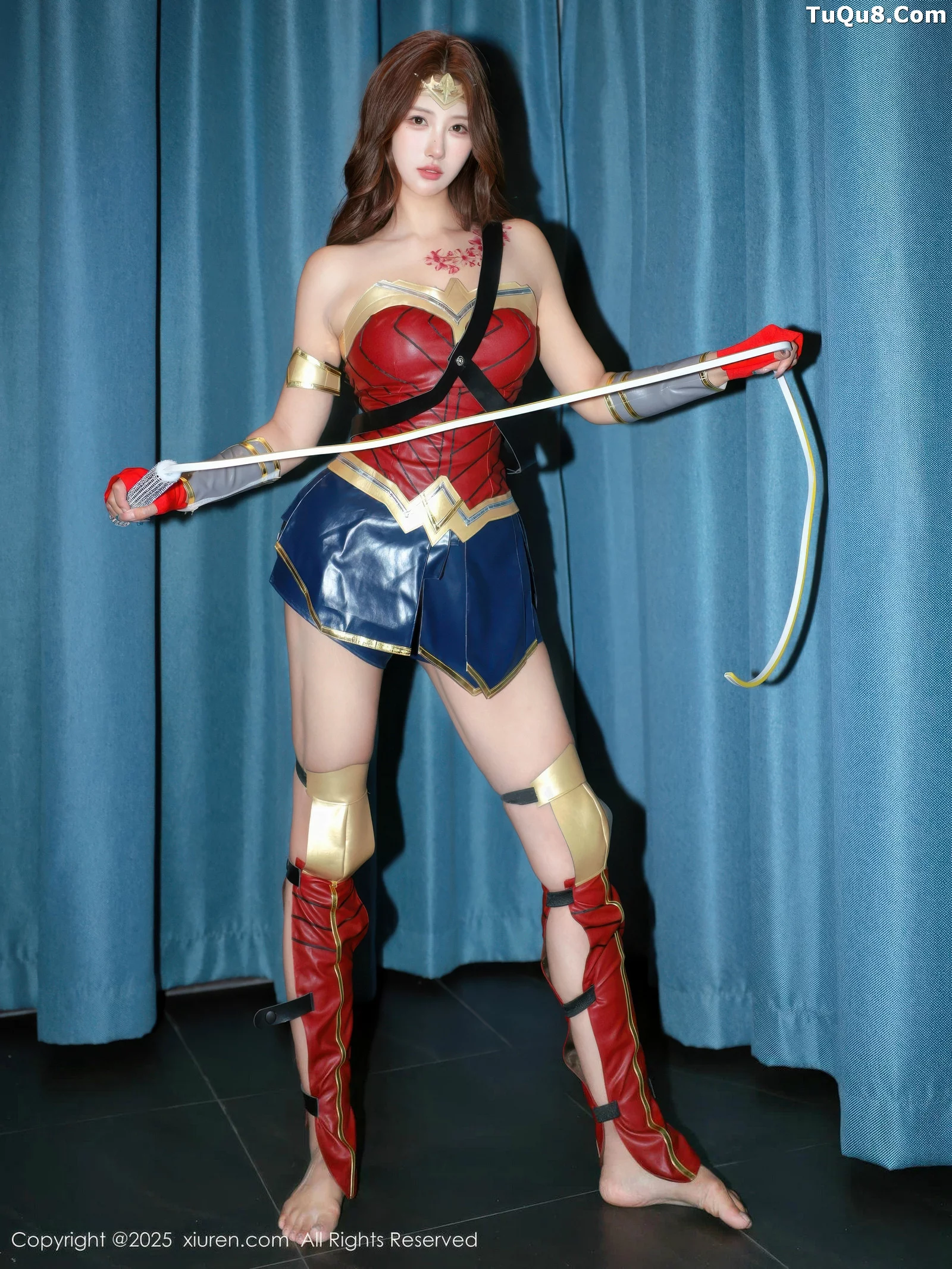 Kim Yoon-hee Yuki Sexy Cosplay Wonder Woman Costume Show Perfect Figure Charming Exquisite Photoshoot 76P 2