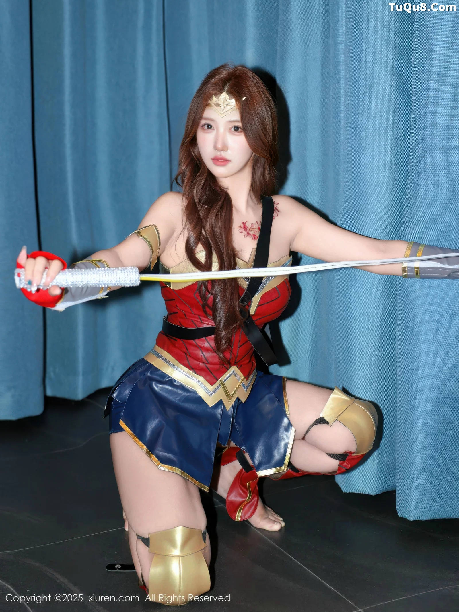 Kim Yoon-hee Yuki Sexy Cosplay Wonder Woman Costume Show Perfect Figure Charming Exquisite Photoshoot 76P 5