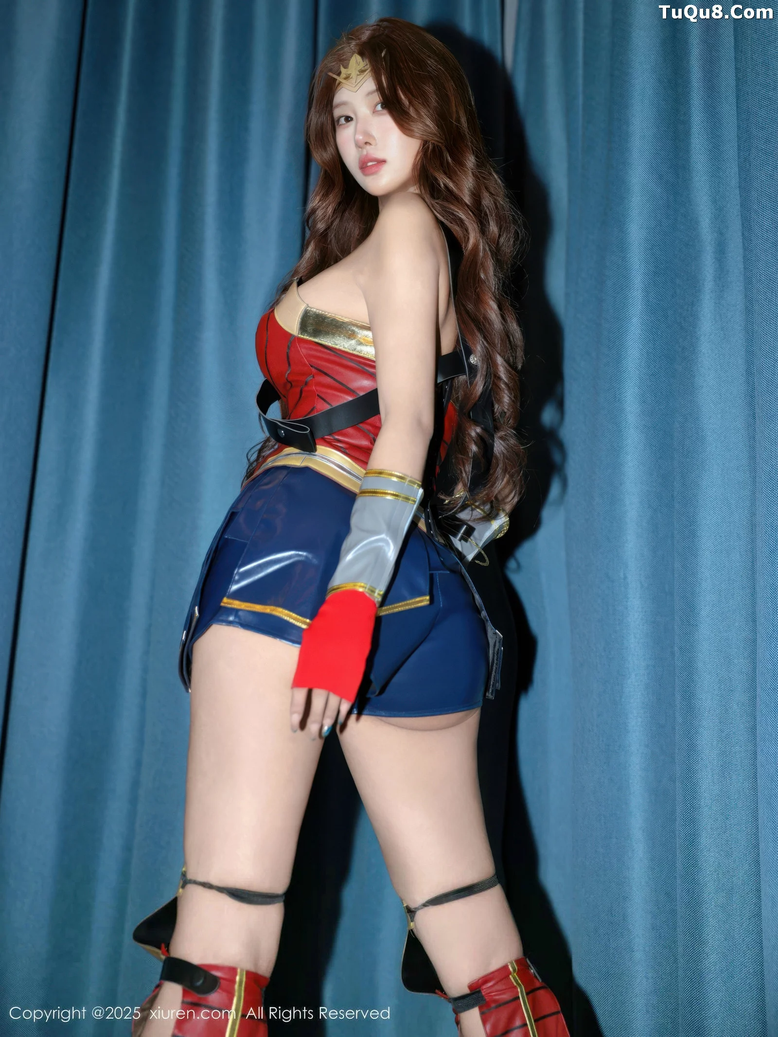 Kim Yoon-hee Yuki Sexy Cosplay Wonder Woman Costume Show Perfect Figure Charming Exquisite Photoshoot 76P 8