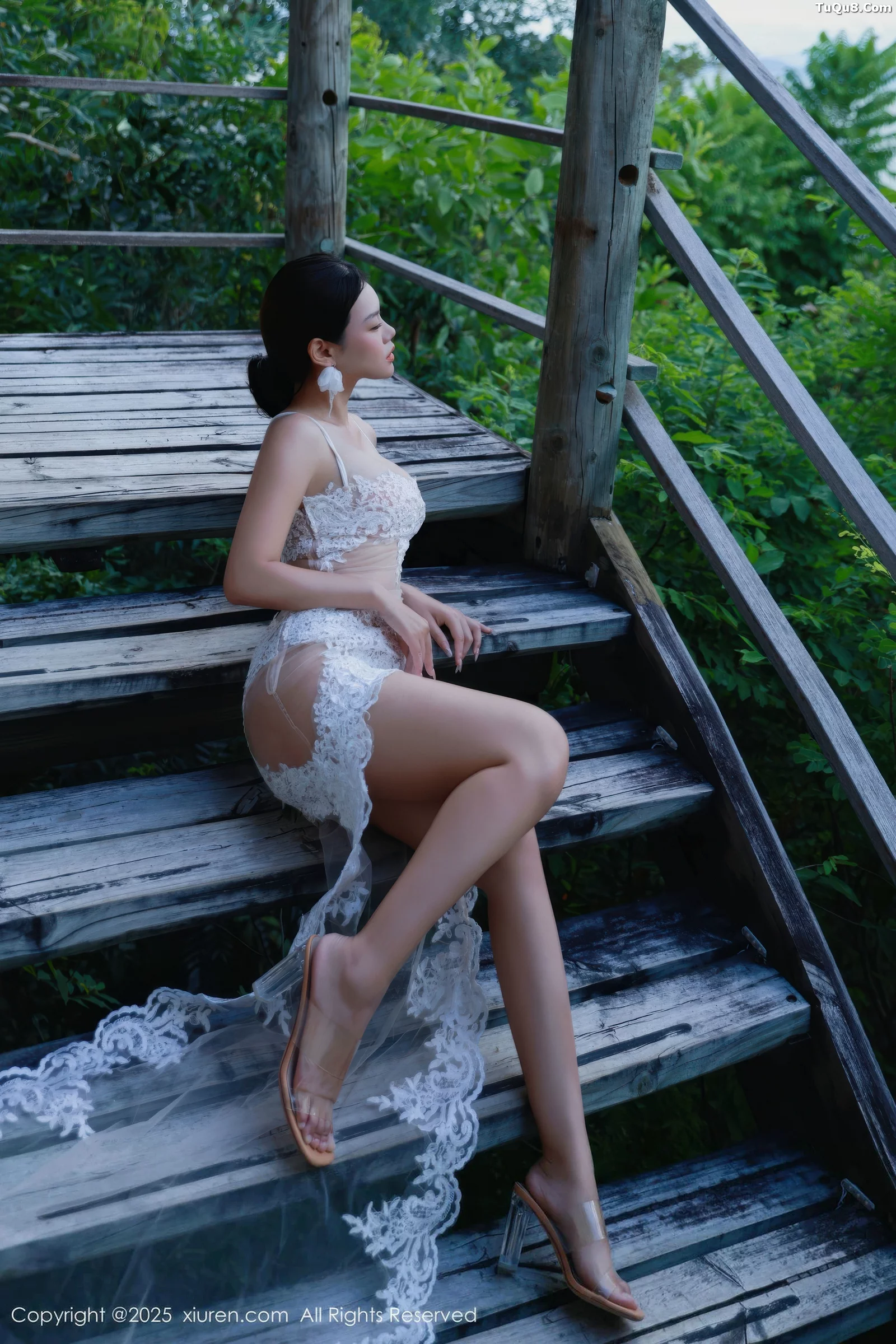 叮当DD性感白色情趣服饰配白色丝袜秀完美身材绝美写真77P 6