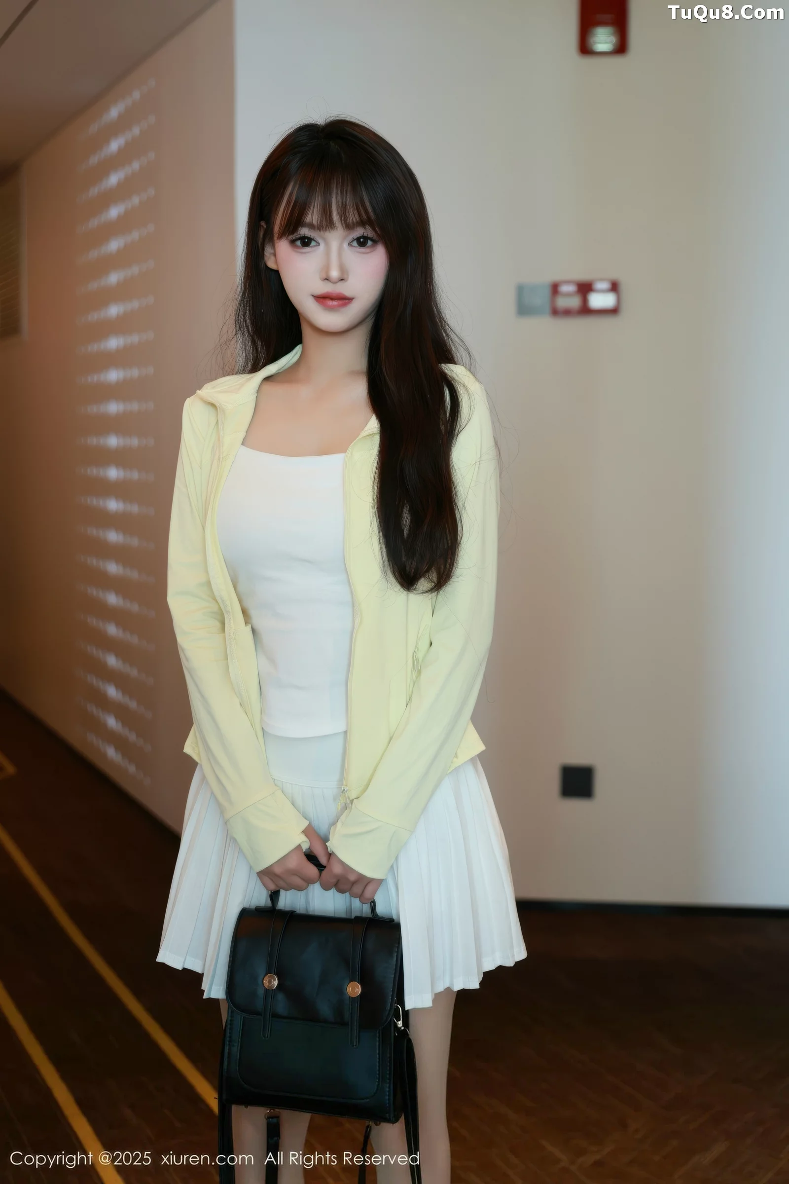 Nuomi sexy white low-cut one-piece mini dress paired with white stockings, showing a perfect figure, absolutely beautiful photo set 78P 2