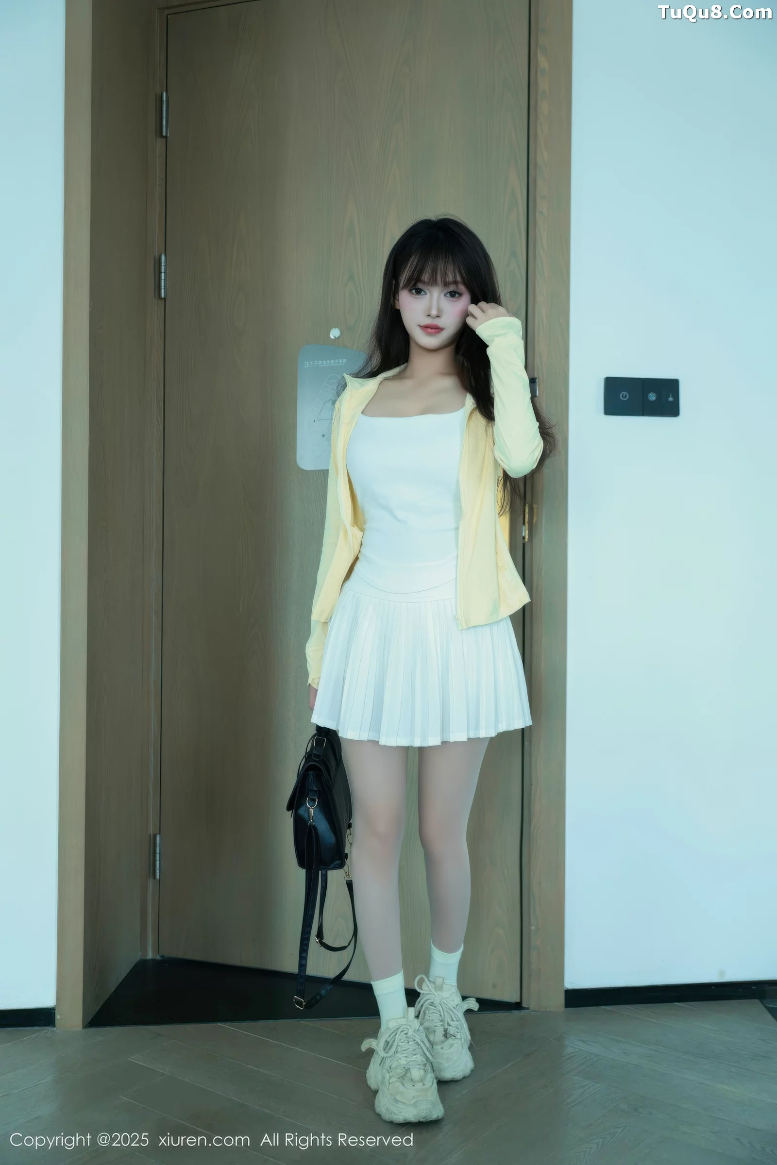 Nuomi sexy white low-cut one-piece mini dress paired with white stockings, showing a perfect figure, absolutely beautiful photo set 78P 8