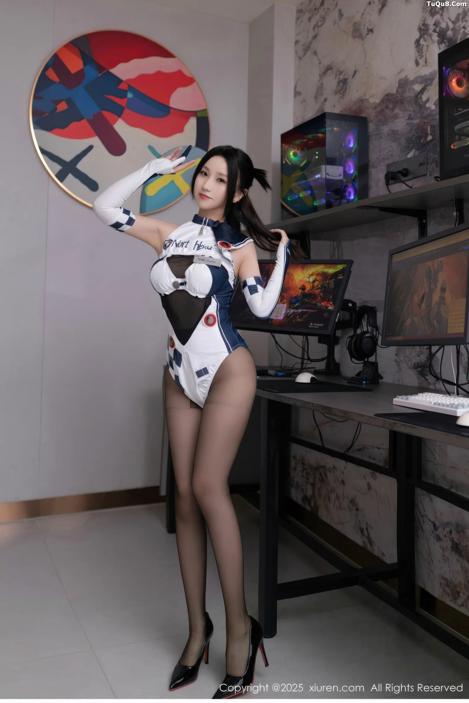 杏子Yada性感Cos连体服饰配超薄黑丝秀曼妙身姿绝美写真72P 4