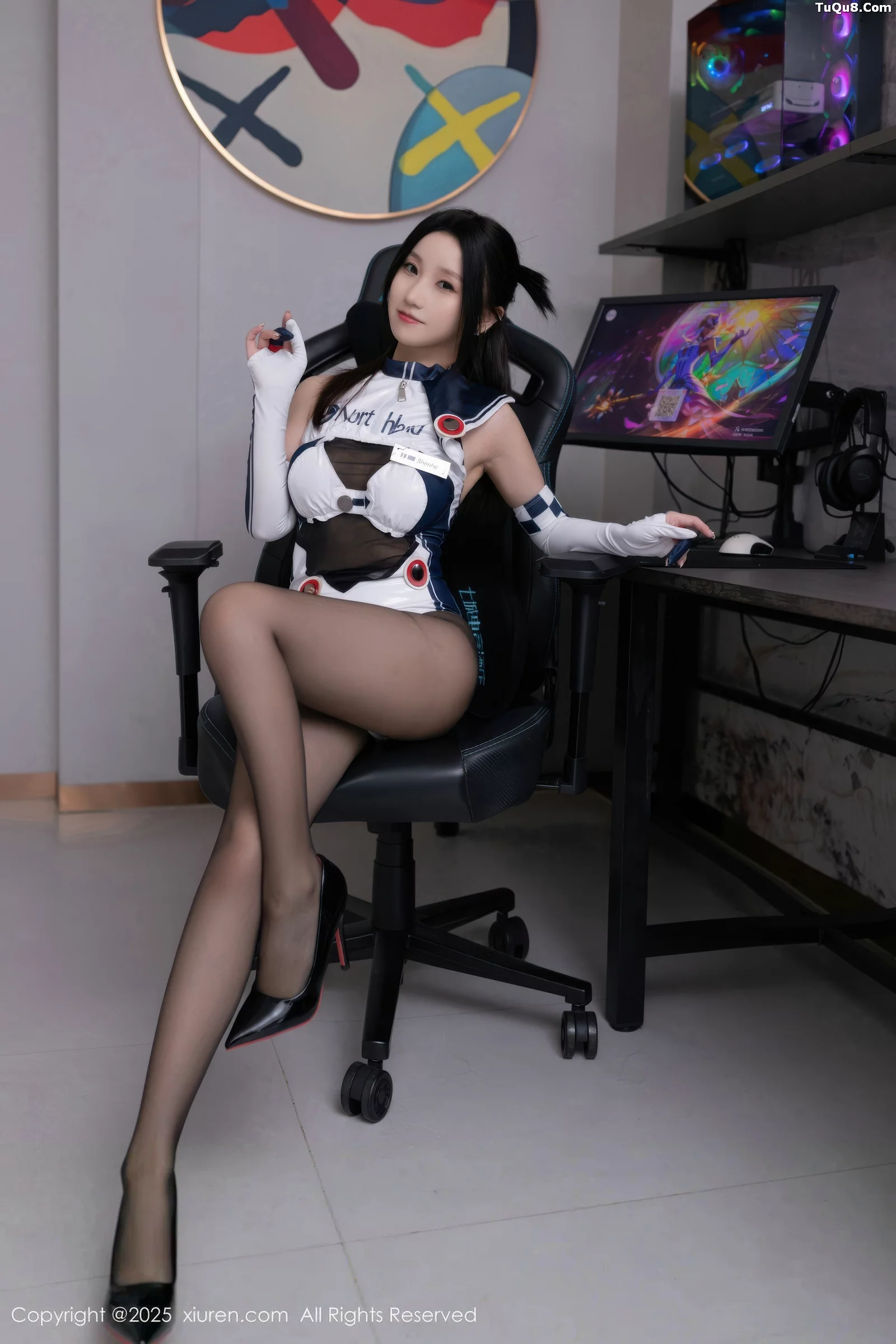 杏子Yada性感Cos连体服饰配超薄黑丝秀曼妙身姿绝美写真72P 8