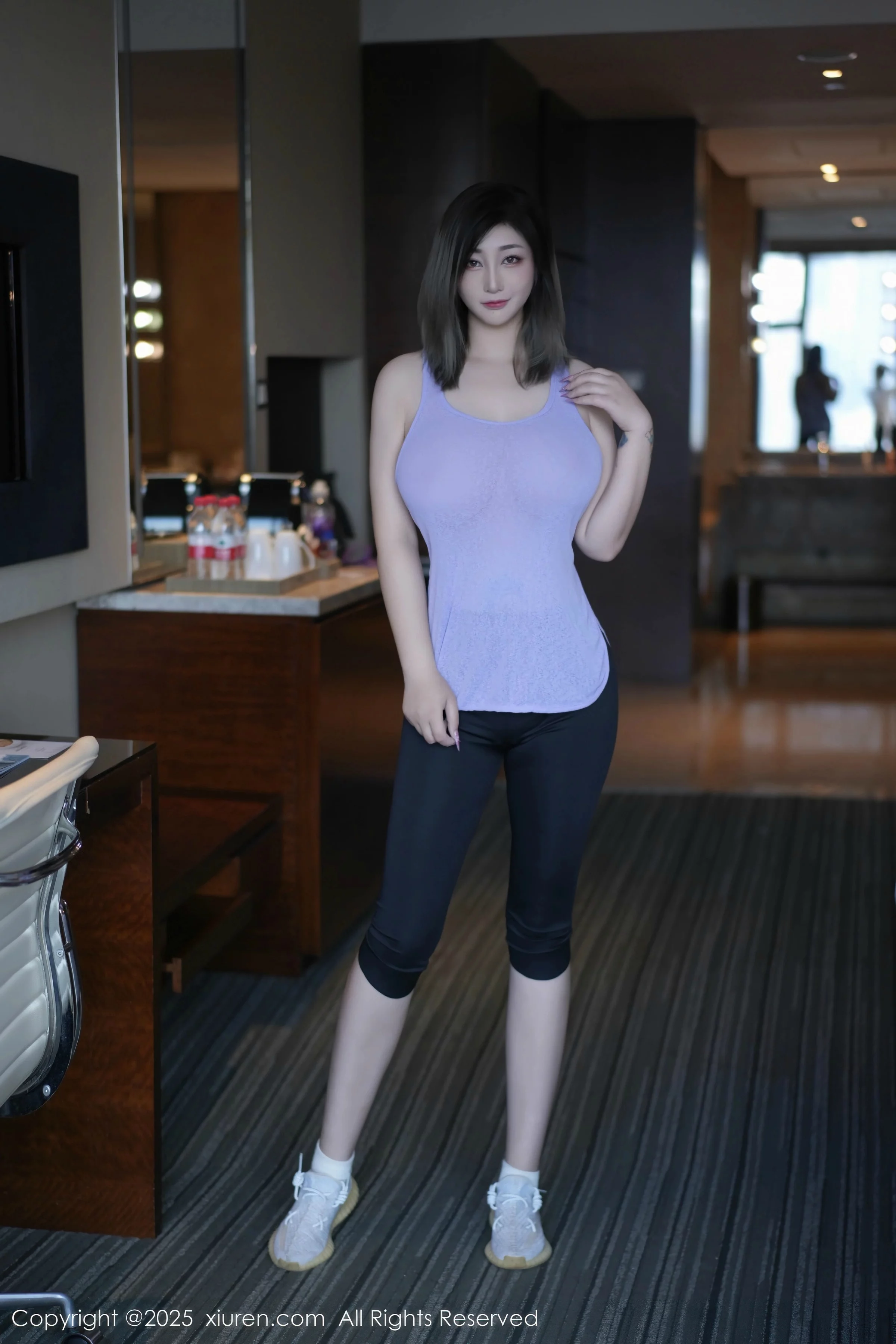 Daji's Toxic Sexy Lilac-Gray Top and Black Shorts Photo Shoot Showcasing a Curvy Figure (85P)