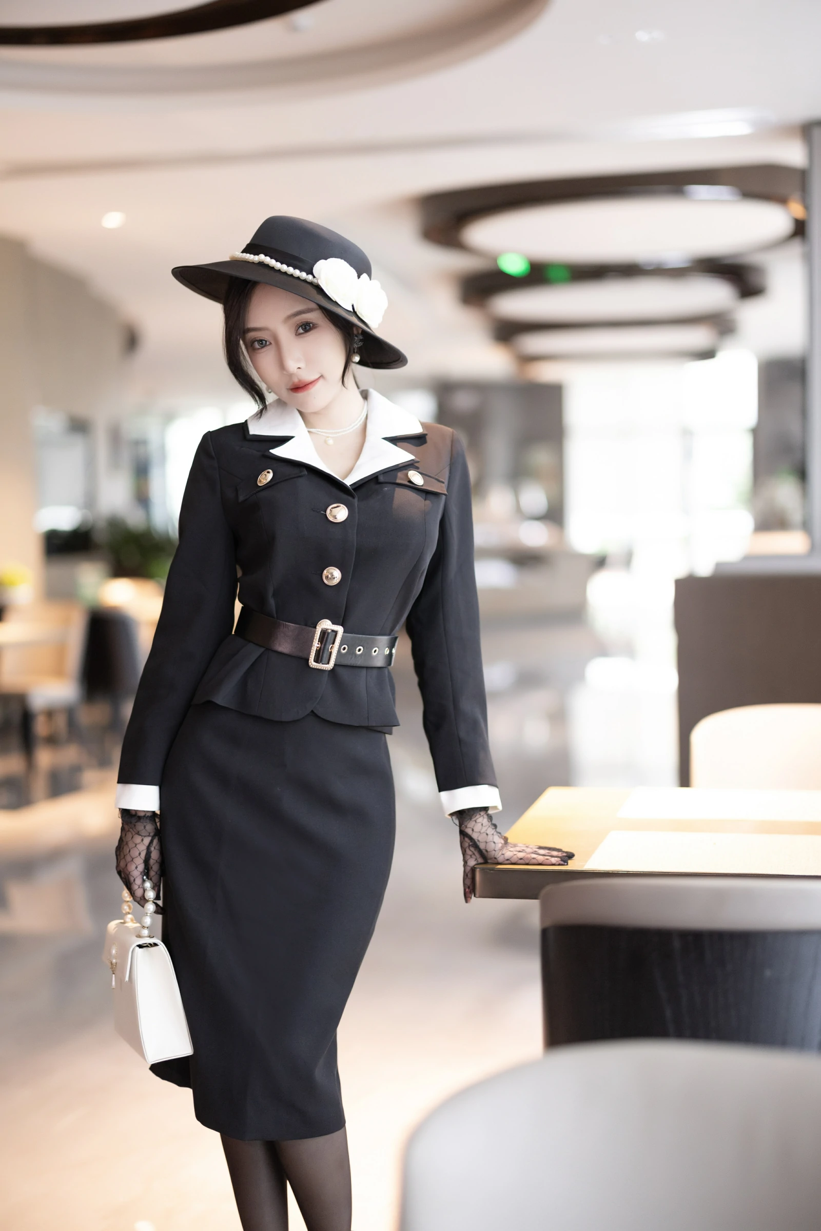 Paid Content: Wang Xinyao Yanni's Alluring Private Shoot | Black Suit 88P