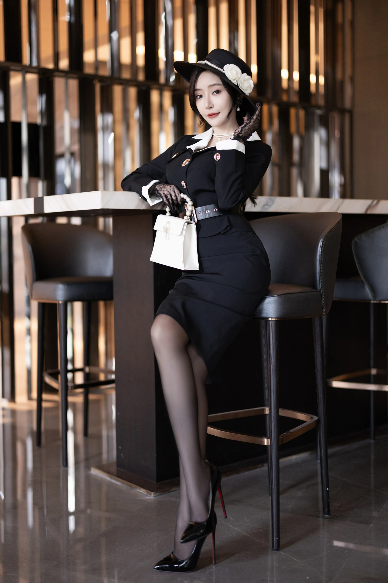 [Paid Feature] Wang Xinyao Yanni Seductive Private Photoshoot Benefits Black Suit 88P 7