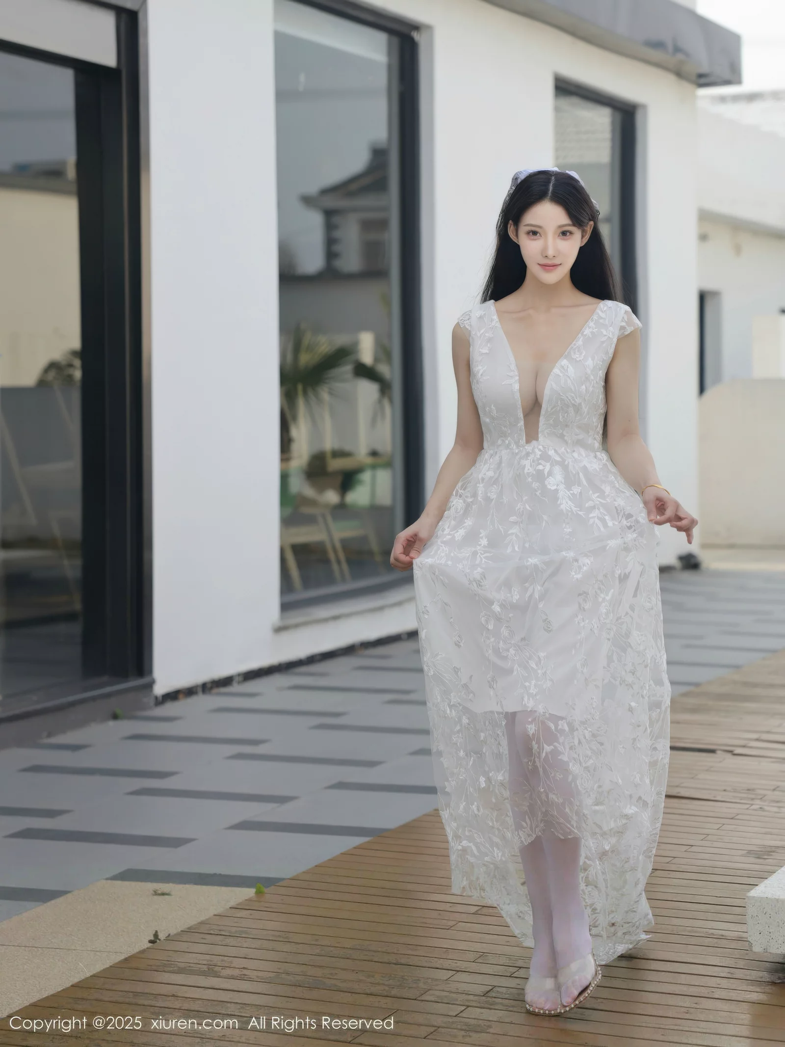Lí Shuāng'ér sexy low-cut white wedding dress with white stockings showing off voluptuous figure perfect absolute beauty photos 82P 6