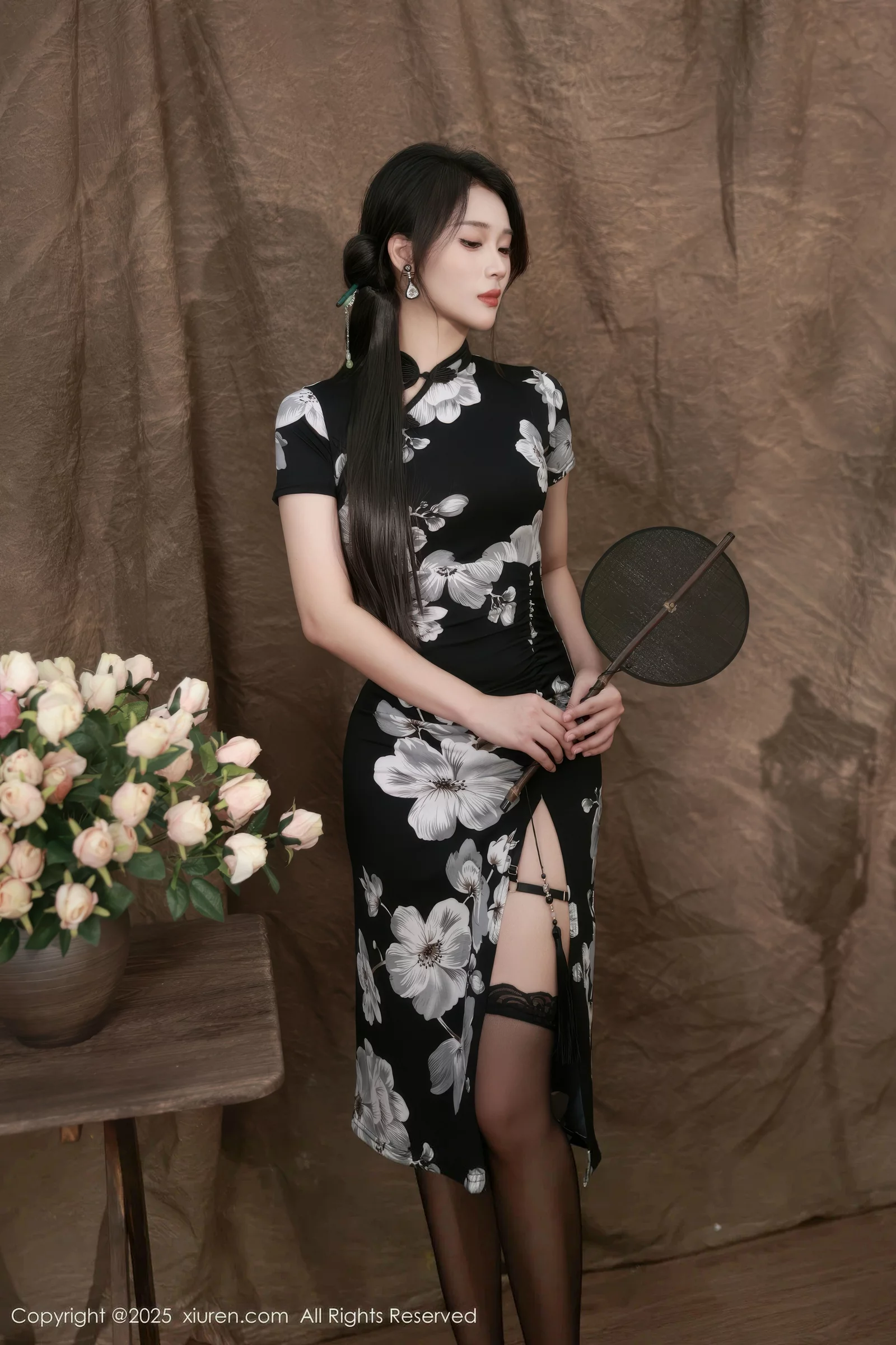 Nan Qiao Sexy Black Cheongsam Revealing Purple Lingerie Paired with Black Stockings Show Off Beautiful Legs Gorgeous Photoshoot 68P 2