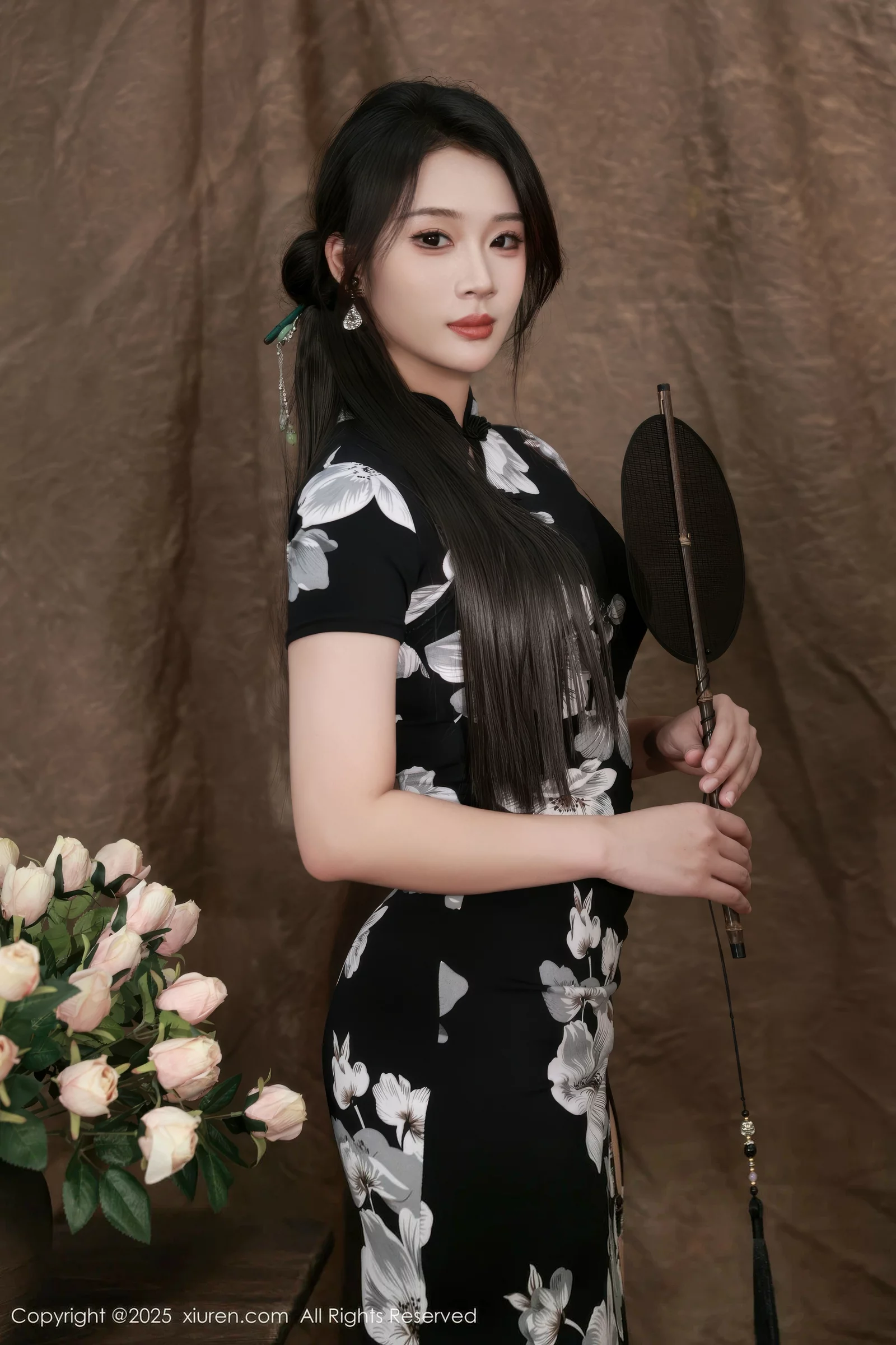 Nan Qiao Sexy Black Cheongsam Revealing Purple Lingerie Paired with Black Stockings Show Off Beautiful Legs Gorgeous Photoshoot 68P 5