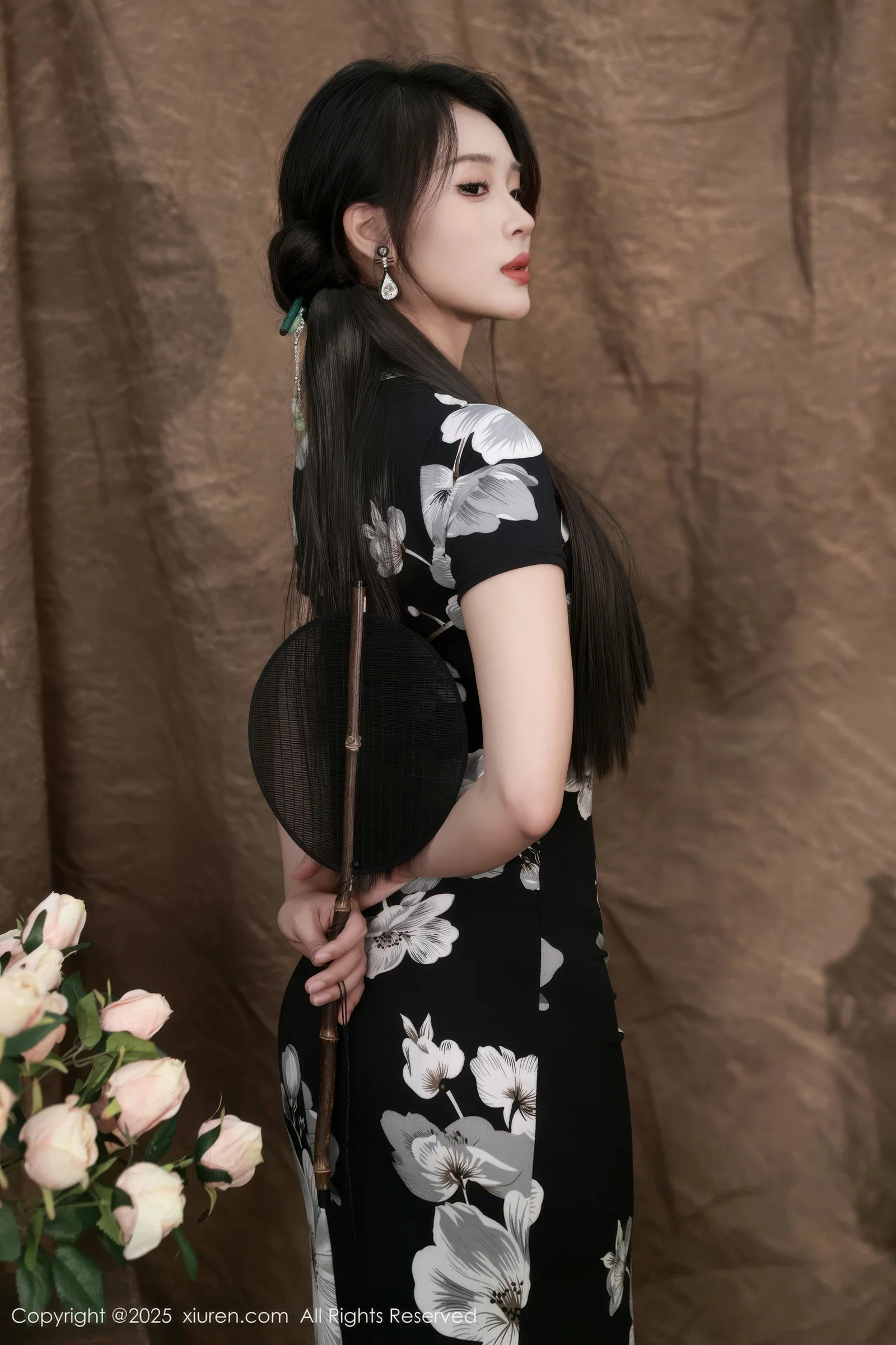 Nan Qiao Sexy Black Cheongsam Revealing Purple Lingerie Paired with Black Stockings Show Off Beautiful Legs Gorgeous Photoshoot 68P 6