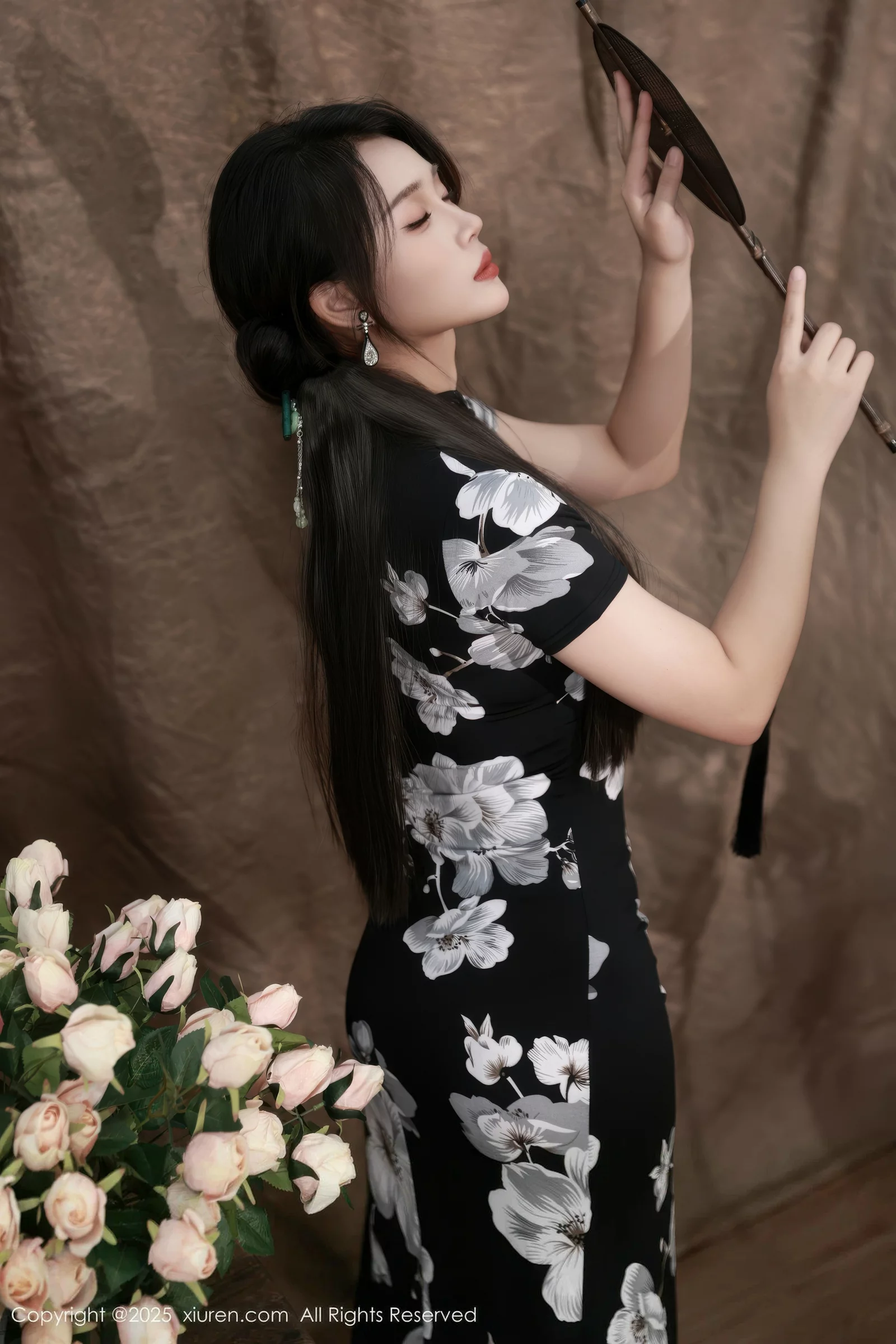 Nan Qiao Sexy Black Cheongsam Revealing Purple Lingerie Paired with Black Stockings Show Off Beautiful Legs Gorgeous Photoshoot 68P 7