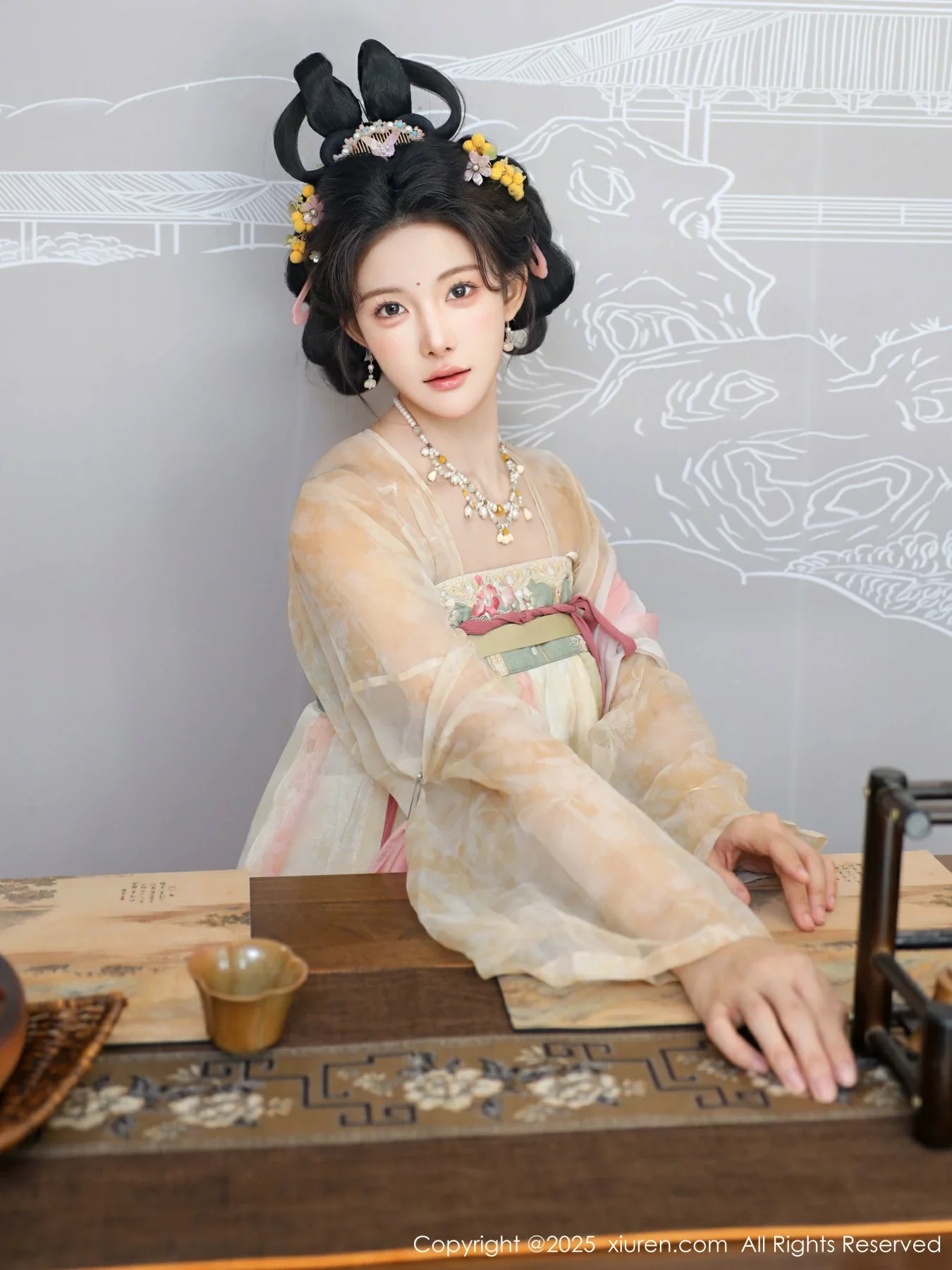 Lishuang'er Classical themed sexy light-colored ancient costume show voluptuous figure charming beautiful legs photo set 82P 6