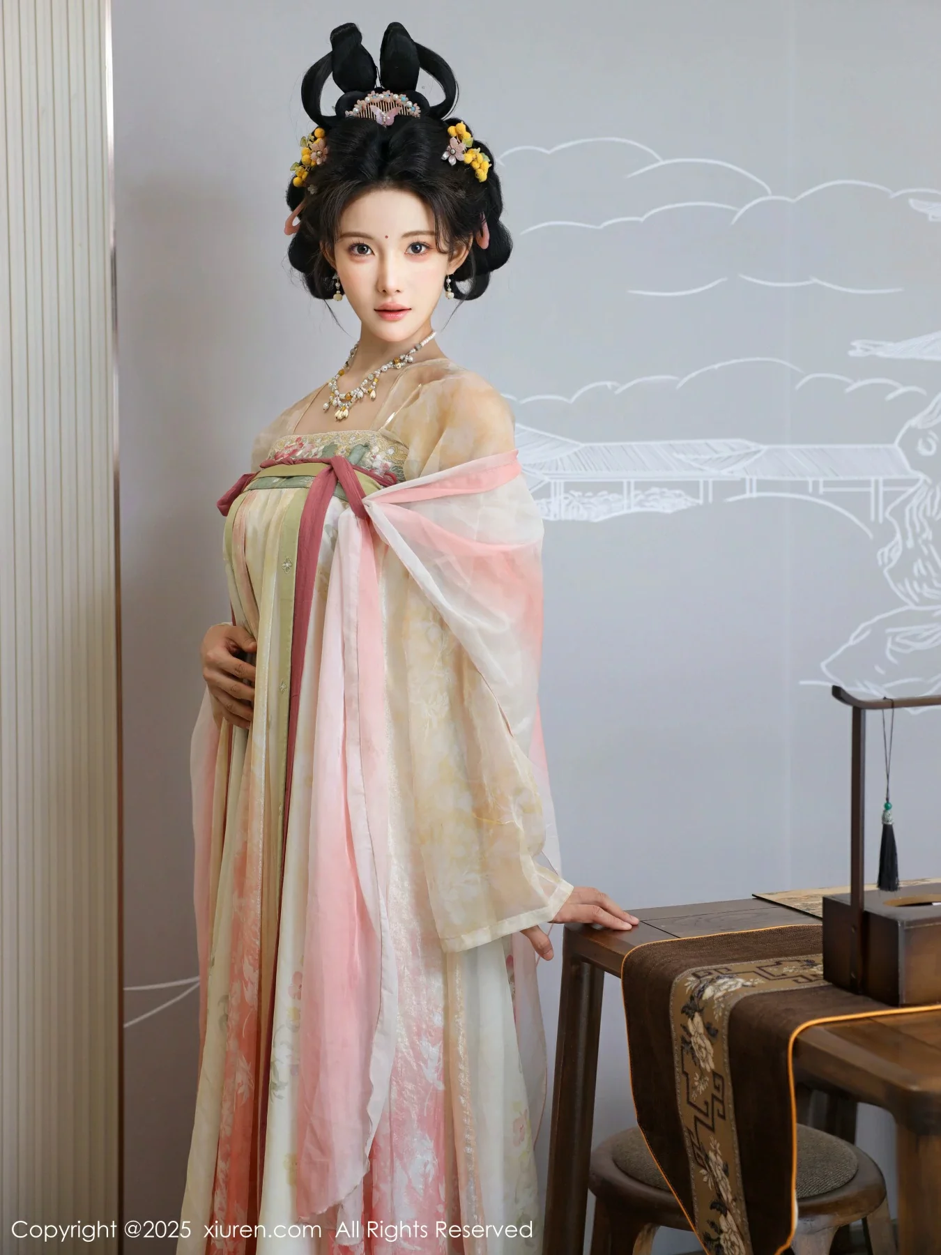 Lishuang'er Classical themed sexy light-colored ancient costume show voluptuous figure charming beautiful legs photo set 82P 8