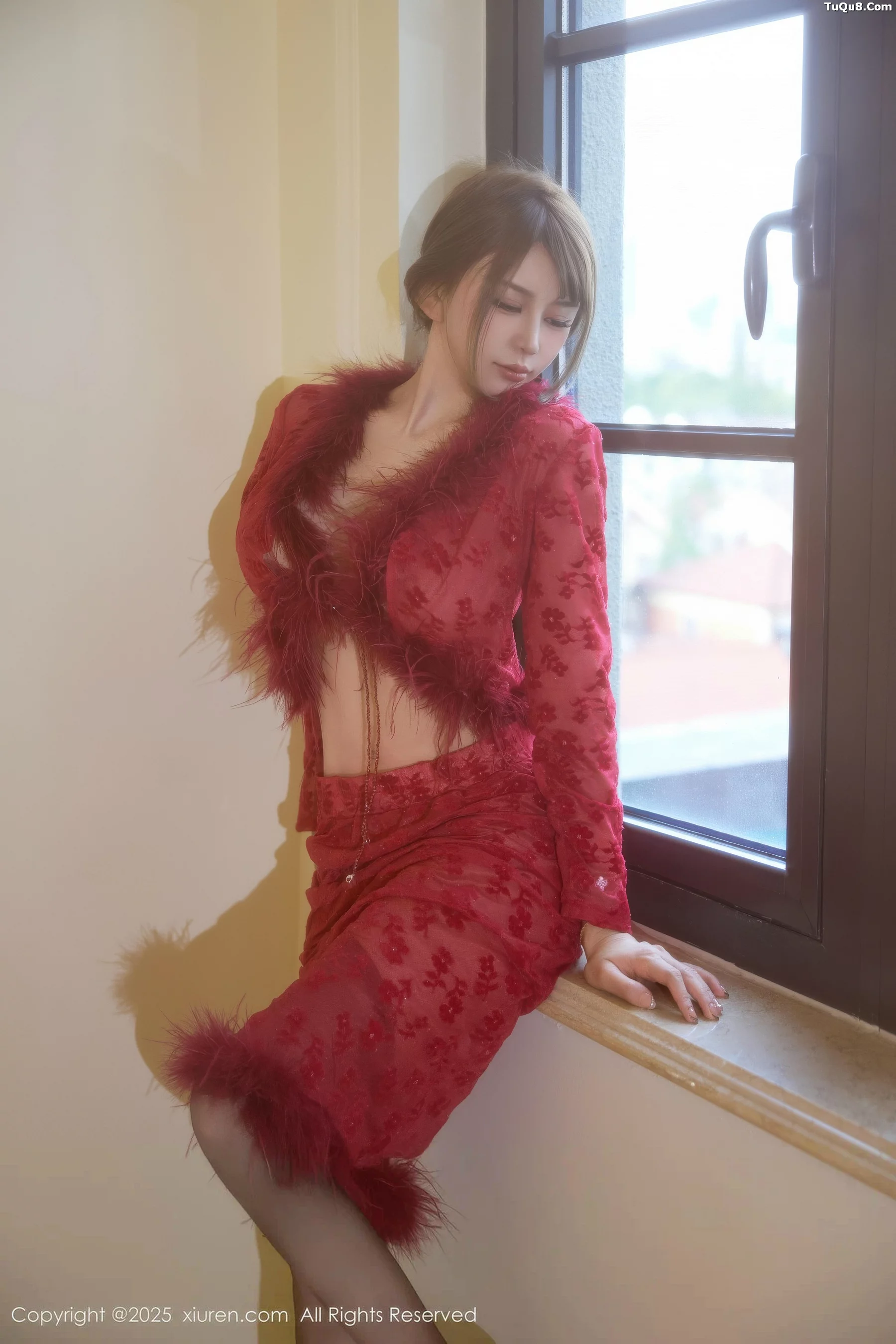 Zoe柚柚性感红色复古服饰配超薄黑丝秀凹凸身材绝美写真52P 2