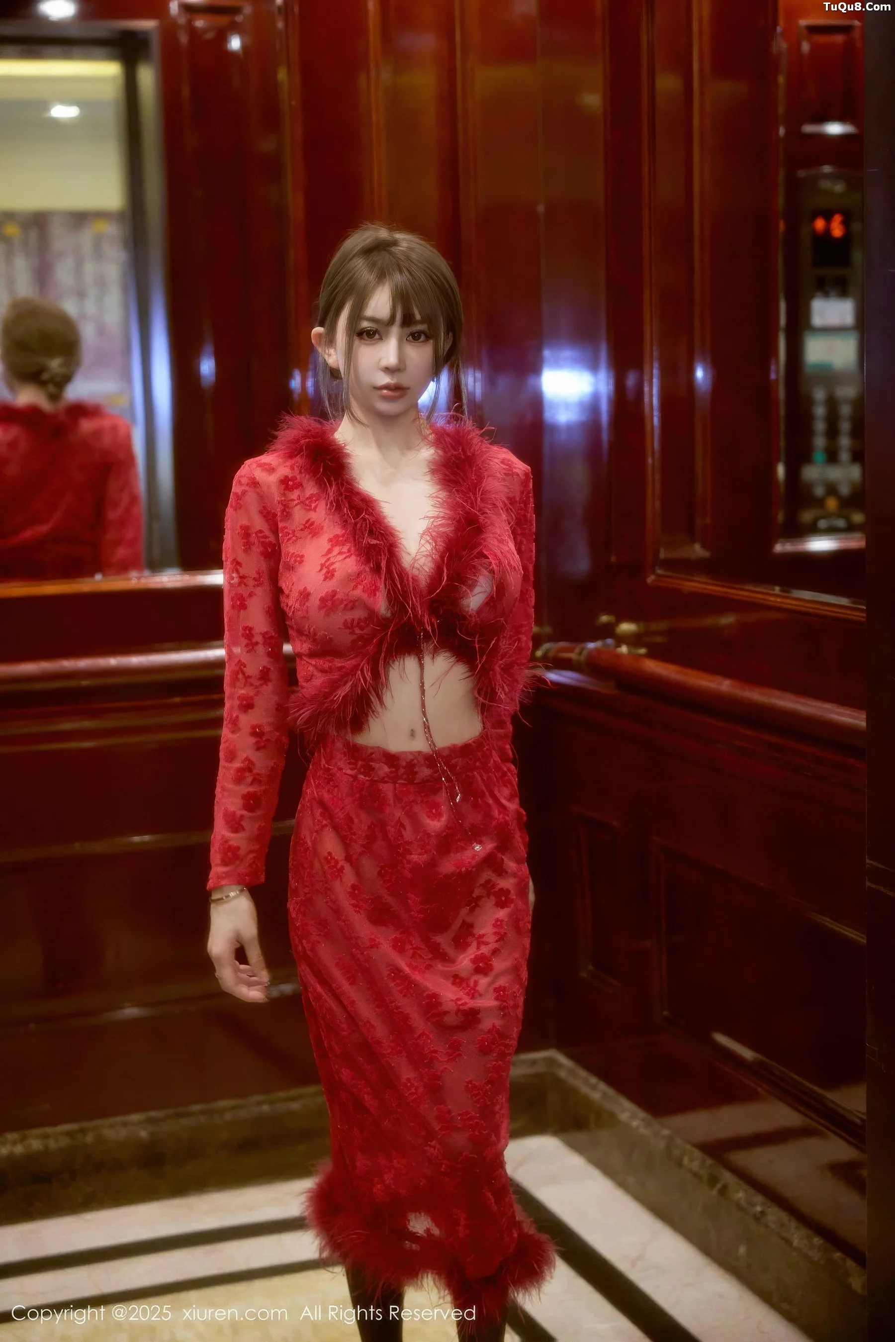 Zoe柚柚性感红色复古服饰配超薄黑丝秀凹凸身材绝美写真52P 7