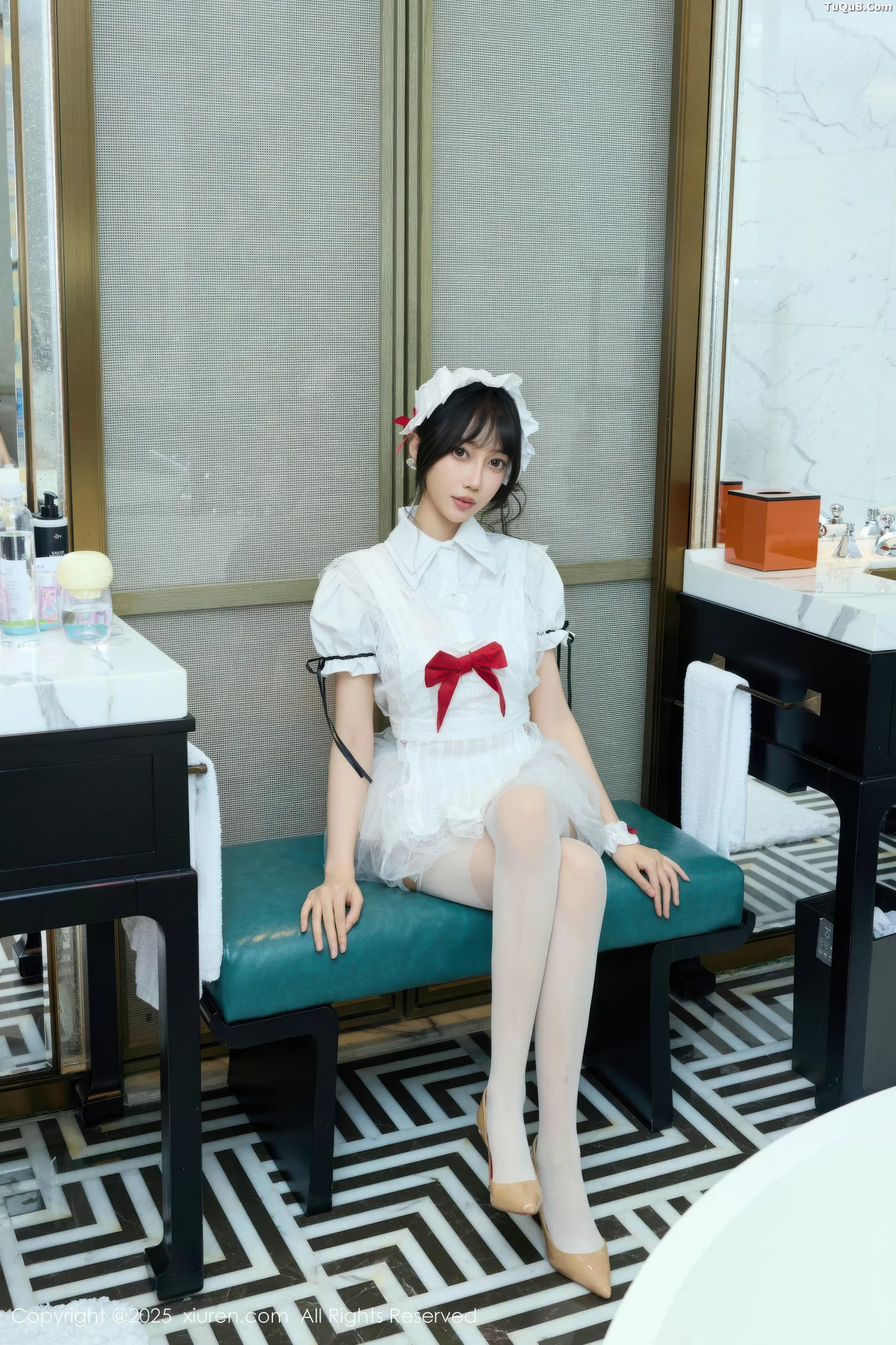 玥儿玥er性感萝莉女仆装配白丝吊袜秀完美身材迷人绝美写真64P 7